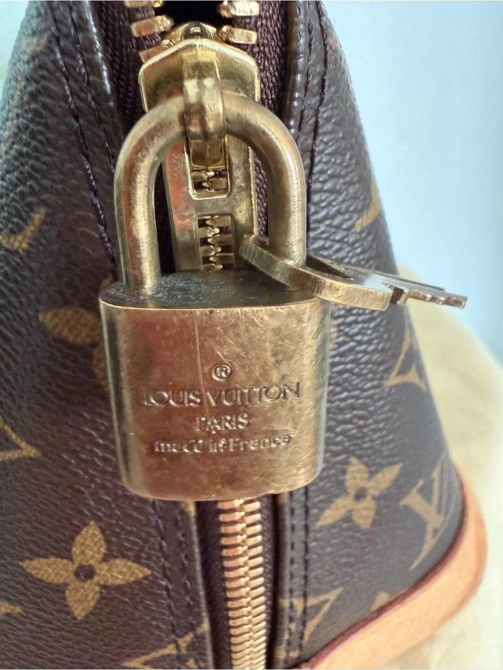 Authentic Louis Vuitton Monogram Alma PM W/Lock, Key & Dust Bag